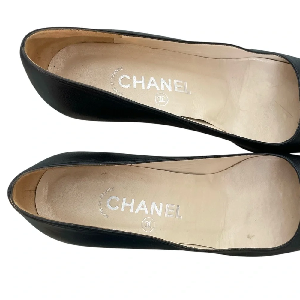 CHANEL Vintage 90s Square Toe High Cut Classic Pumps \\ 38.5